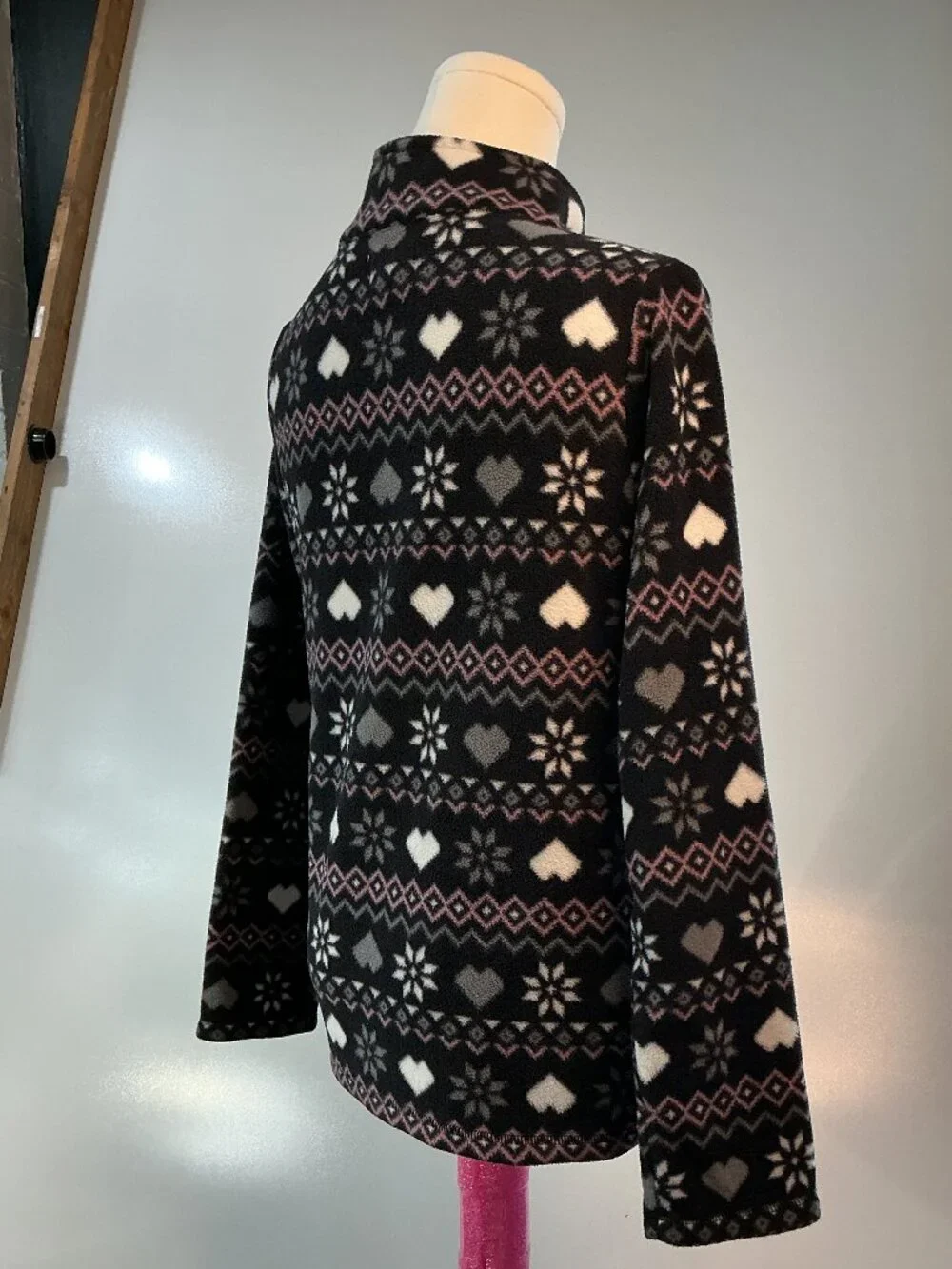 Place children’s fleece